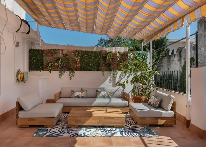 Encantadora Casa En El Casco Antiguo De Casa vacanze Marbella